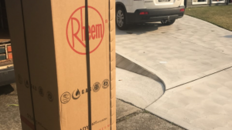 Rheem 347170 170L External Gas Hot Water System Delivery