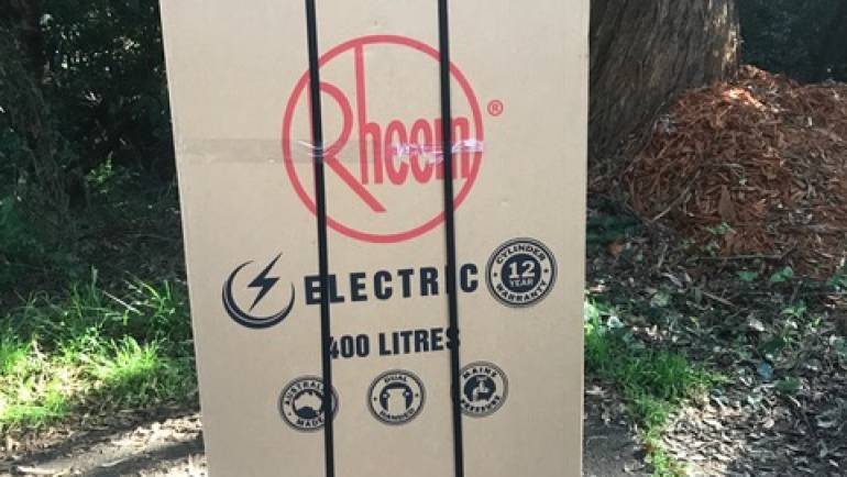 Rheem 492400 400L Electric Hot Water System Delivery