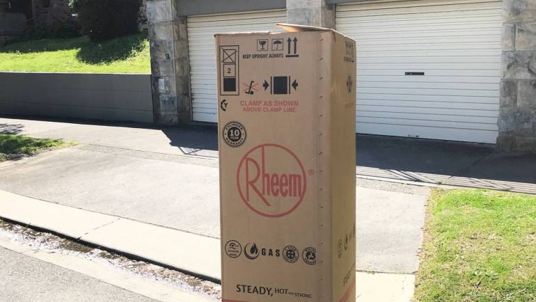 Rheem 347135 135ltr Natural Gas Hot Water System Delivery