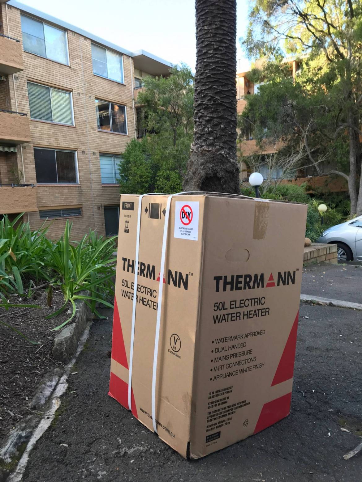25.8.20-Lane-Cove-2066-Thermann-50ltr-electric-hot-water-system-in-box-scaled.jpg
