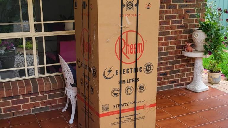 Rheem 491315 315L Electric Hot Water System Delivery